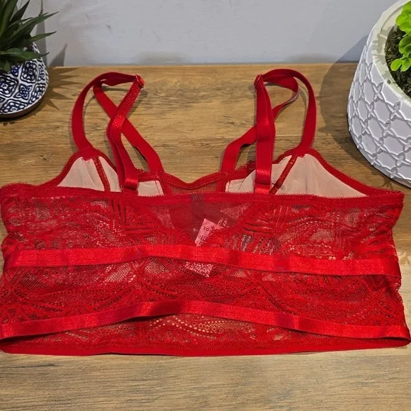Torrid - Diamante Lace Wireless Bralette in Jester Red​​​​ - Picture 4 of 14